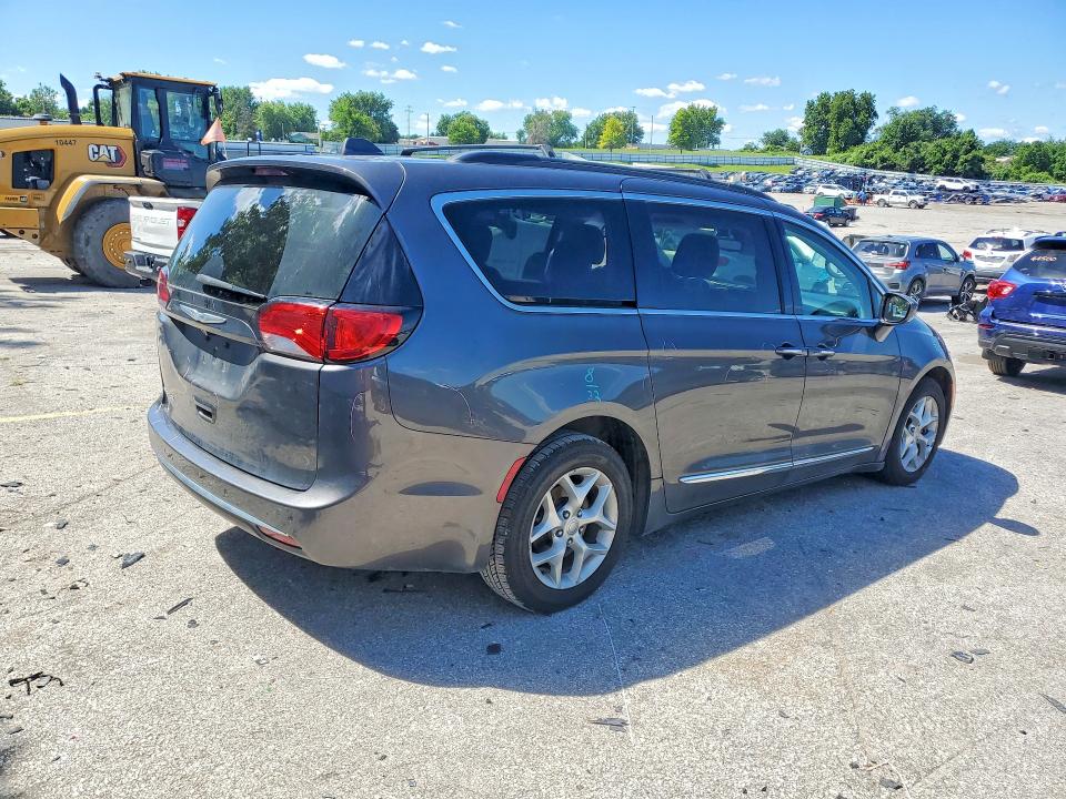 Продажа на аукционе авто 2017 Chrysler Pacifica, vin: 2C4RC1BGXHR676262, номер лота: 57188666