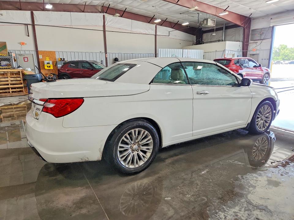 Auction sale of the 2012 Chrysler 200, vin: 1C3BCBFG5CN284902, lot number: 58943326