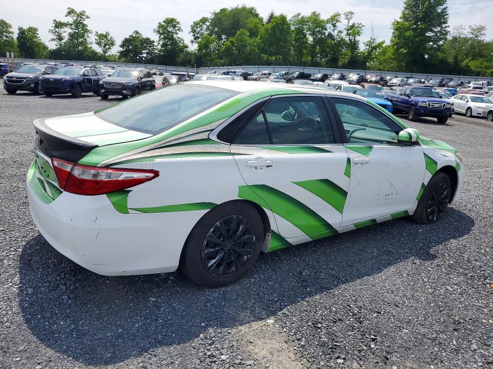 50951346 :رقم المزاد ، 4T1BF1FK2GU183910 vin ، 2016 Toyota Camry مزاد بيع