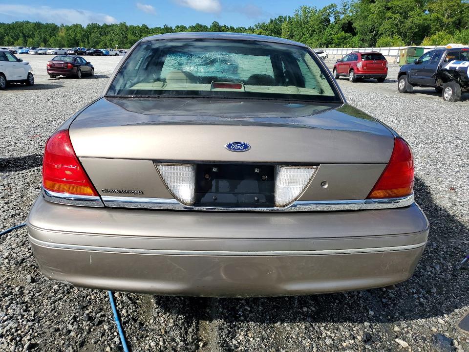 Продаж на аукціоні авто 2002 Ford Crown Victoria, vin: 2FAFP73W02X101208, номер лоту: 58352796