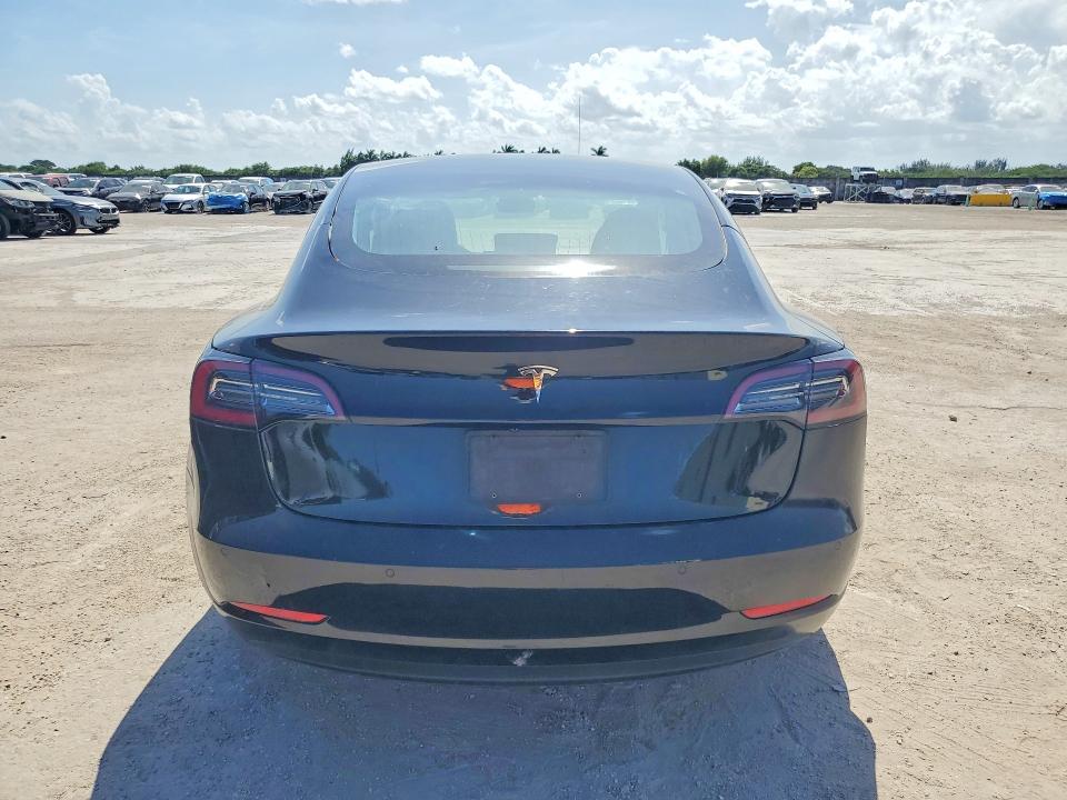 57700406 :رقم المزاد ، 5YJ3E1EA6NF372439 vin ، 2022 Tesla Model 3 مزاد بيع