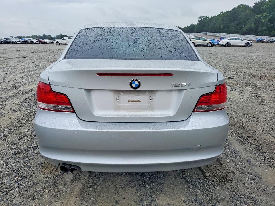 56537296 :رقم المزاد ، WBAUP9C57AVF49403 vin ، 2010 Bmw 128 مزاد بيع
