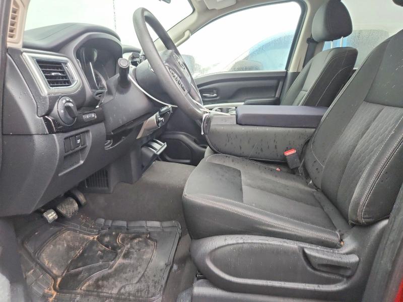 56138996 :رقم المزاد ، 1N6AA1EJ6HN564367 vin ، 2017 Nissan Titan مزاد بيع