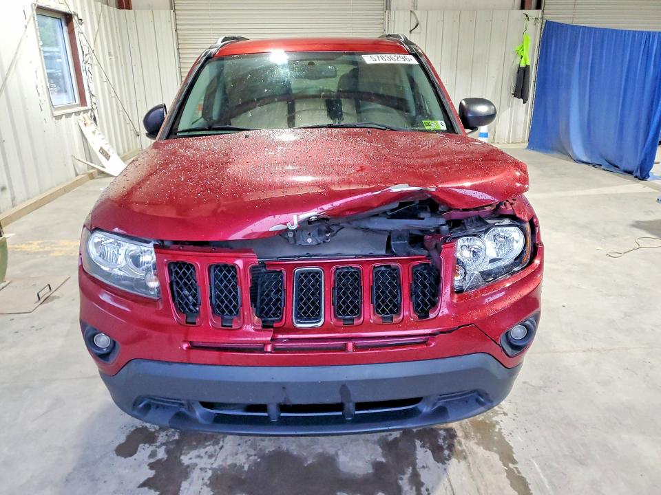 57836296 :رقم المزاد ، 1C4NJDBB0HD154737 vin ، 2017 Jeep Compass مزاد بيع