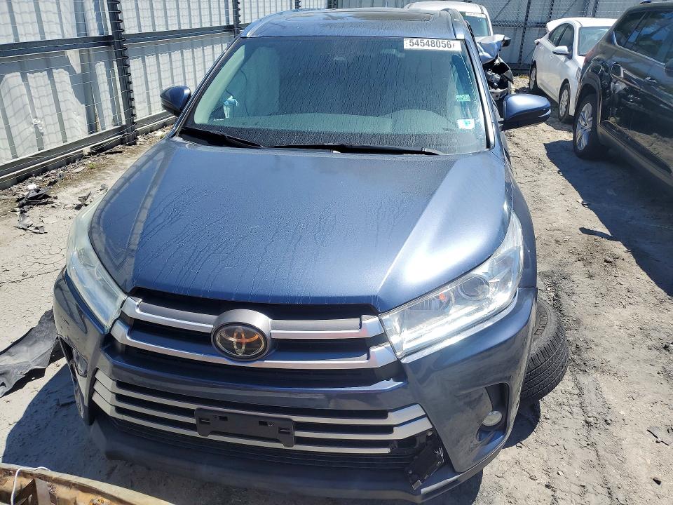 Продаж на аукціоні авто 2018 Toyota Highlander, vin: 5TDJZRFH4JS497970, номер лоту: 54548056