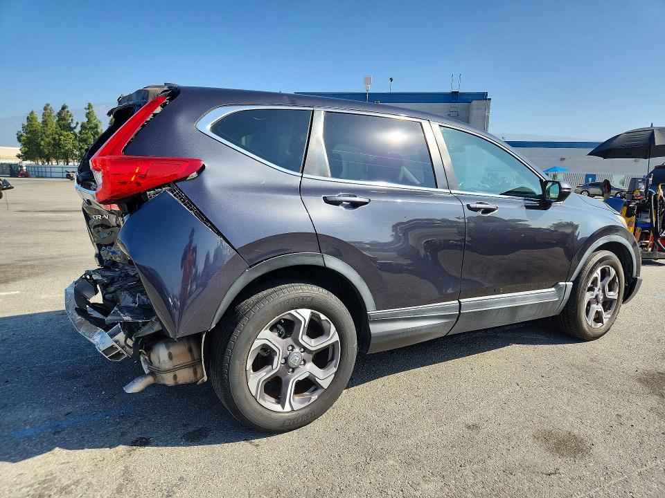 57868886 :رقم المزاد ، 7FARW1H55JE015175 vin ، 2018 Honda Cr-v مزاد بيع