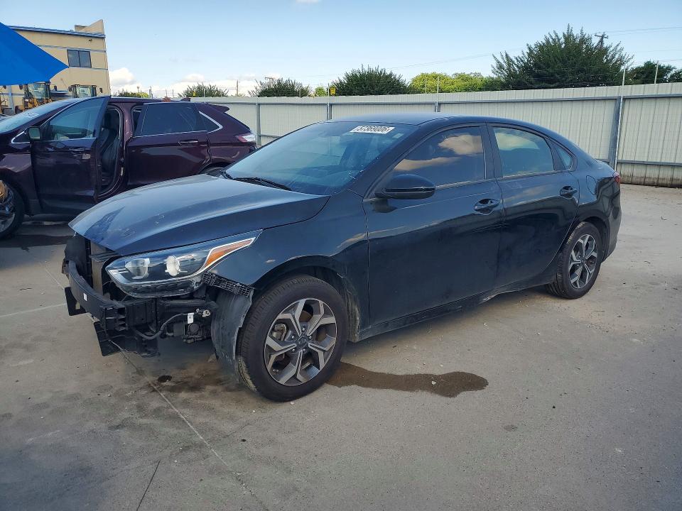 2021 Kia Forte მანქანა იყიდება აუქციონზე, vin: 3KPF24AD1ME290596, აუქციონის ნომერი: 57369006