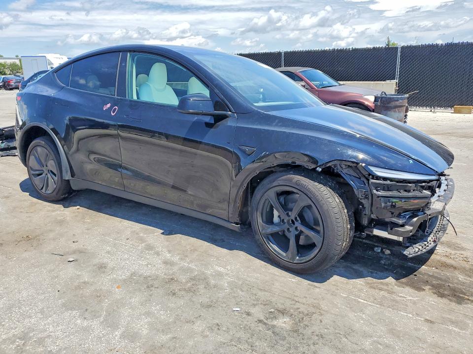 2026 Tesla Model Y მანქანა იყიდება აუქციონზე, vin: 7SAYGDED9TF381583, აუქციონის ნომერი: 57637136