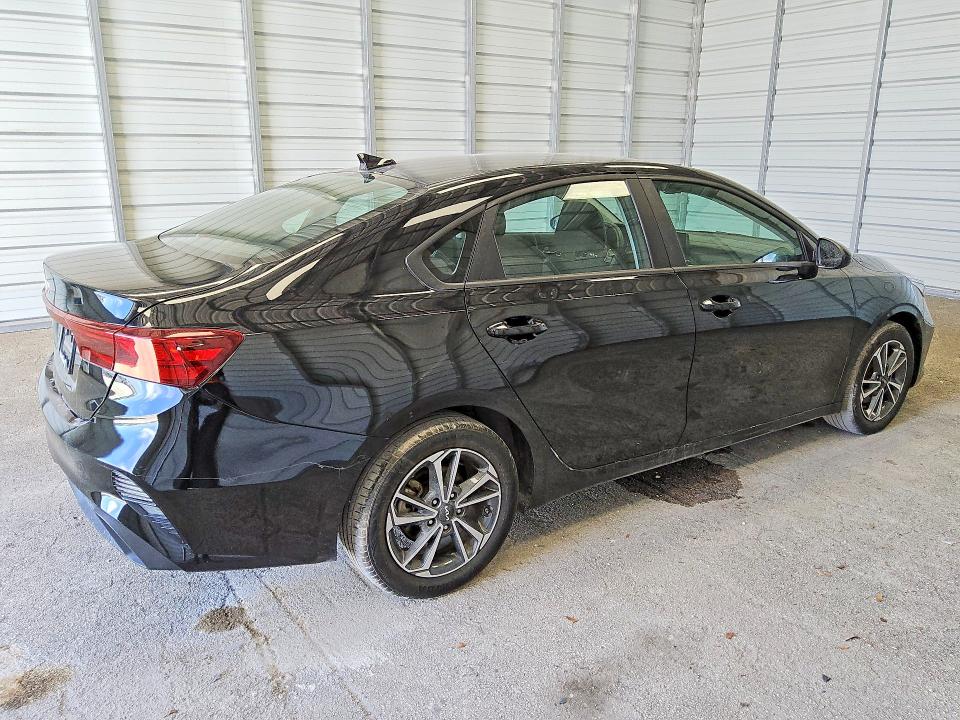 2023 Kia Forte მანქანა იყიდება აუქციონზე, vin: 3KPF24AD0PE622063, აუქციონის ნომერი: 55706176