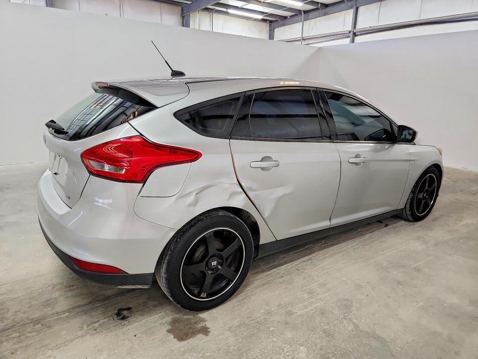 56102066 :رقم المزاد ، 1FADP3K29HL318941 vin ، 2017 Ford Focus مزاد بيع