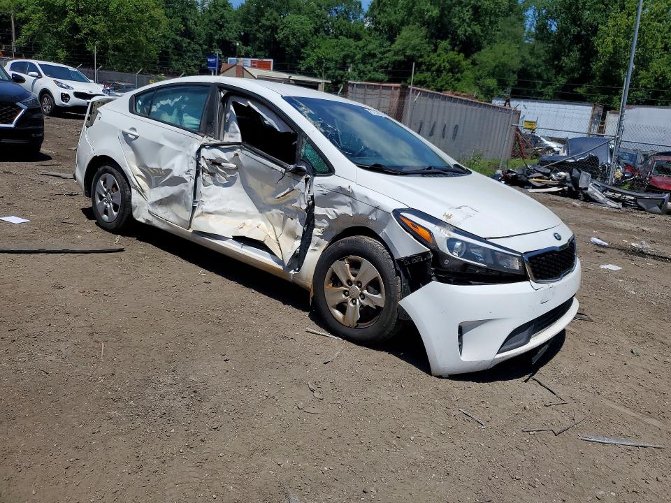 2017 Kia Forte მანქანა იყიდება აუქციონზე, vin: 3KPFK4A76HE081788, აუქციონის ნომერი: 53582076