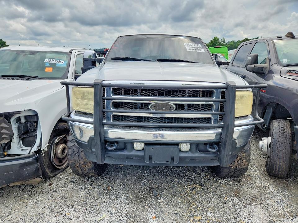 55439656 :رقم المزاد ، 1FTNW21F32EB45817 vin ، 2002 Ford F250 مزاد بيع