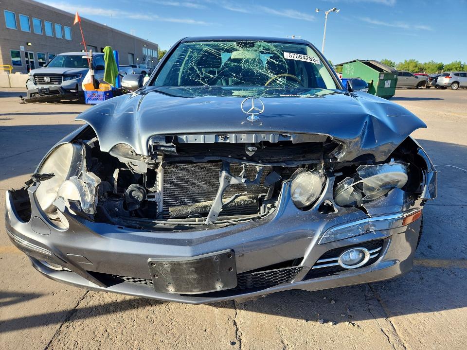 2008 Mercedes-benz E მანქანა იყიდება აუქციონზე, vin: WDBUF87X88B312714, აუქციონის ნომერი: 57064286