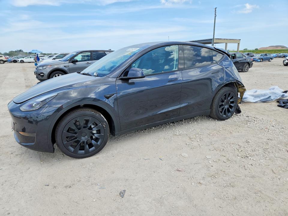 55316296 :رقم المزاد ، 7SAYGDEDXRF050990 vin ، 2024 Tesla Model Y مزاد بيع