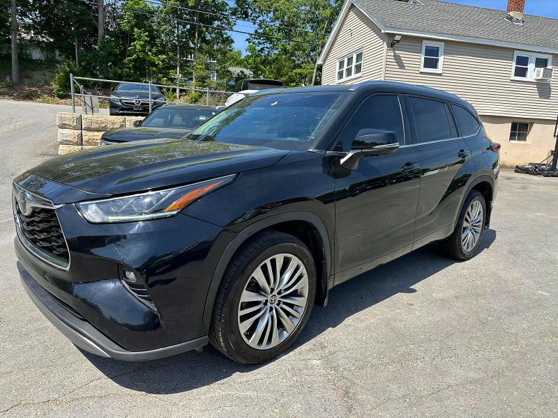 Продажа на аукционе авто 2023 Toyota Highlander, vin: 5TDKDRAH8PS508181, номер лота: 52369446