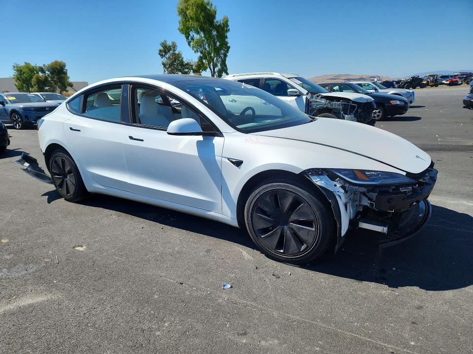 Продаж на аукціоні авто 2024 Tesla Model 3, vin: 5YJ3E1EA0RF865068, номер лоту: 57183966