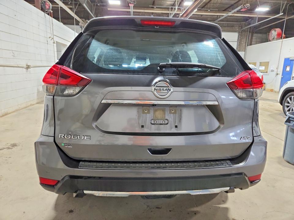 57077036 :رقم المزاد ، JN8AT2MV1JW315521 vin ، 2018 Nissan Rogue S Aw مزاد بيع