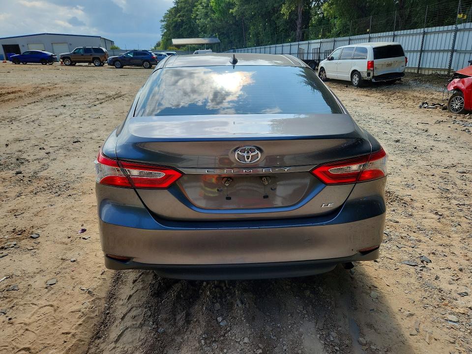 58204516 :رقم المزاد ، 4T1B11HK0KU753939 vin ، 2019 Toyota Camry مزاد بيع