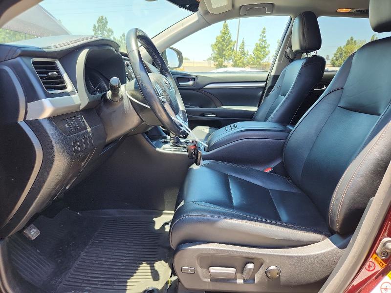 58413366 :رقم المزاد ، 5TDKZRFH8JS275629 vin ، 2018 Toyota Highlander مزاد بيع