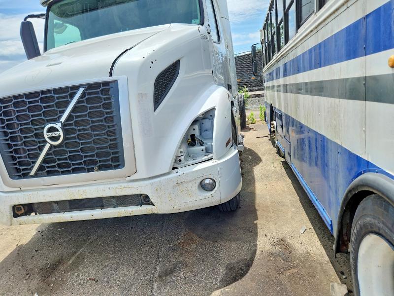 Продаж на аукціоні авто 2020 Volvo Vnr, vin: 4V4WC9EH6LN247412, номер лоту: 57008896