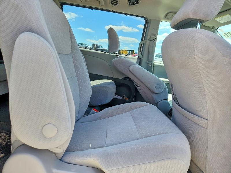 55943016 :رقم المزاد ، 5TDKZ3DCXKS966313 vin ، 2019 Toyota Sienna مزاد بيع