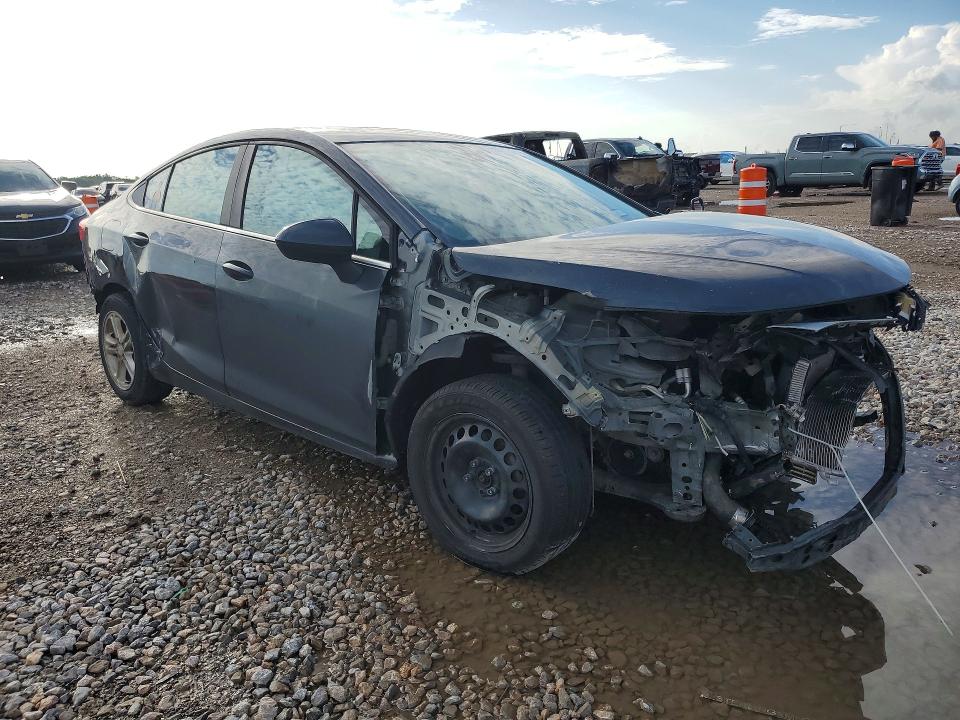 Продаж на аукціоні авто 2018 Chevrolet Cruze, vin: 1G1BE5SM5J7128744, номер лоту: 55951236