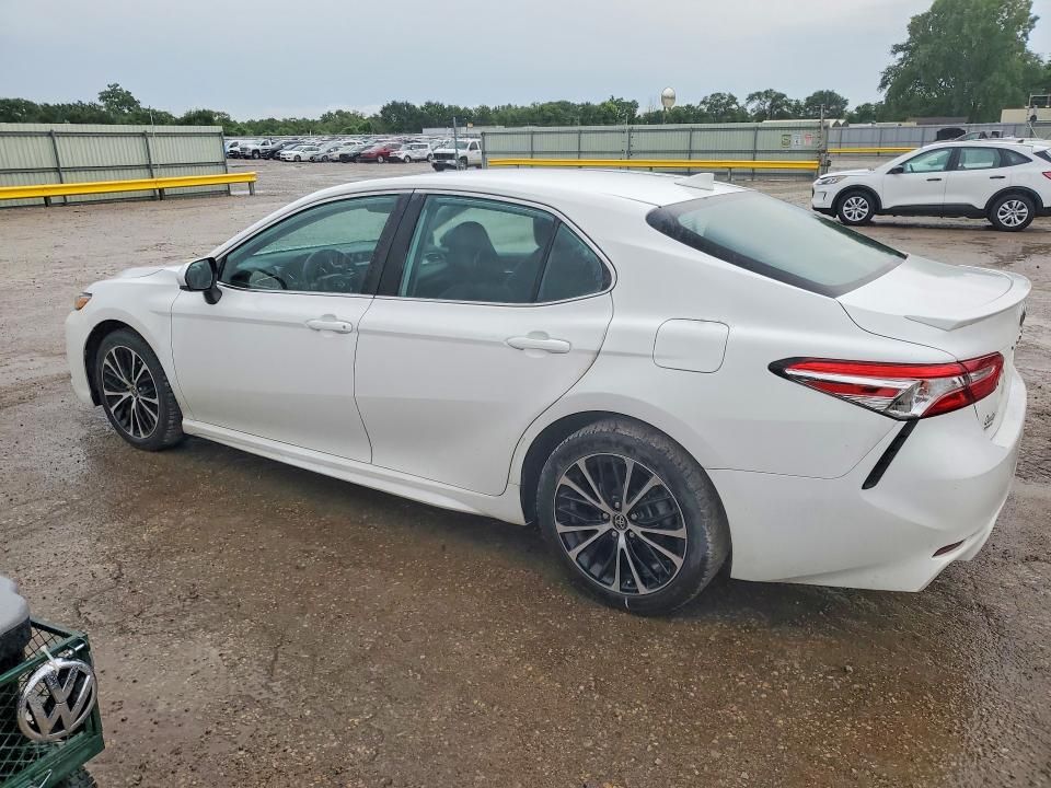2020 Toyota Camry მანქანა იყიდება აუქციონზე, vin: 4T1G11BK7LU010565, აუქციონის ნომერი: 58524576
