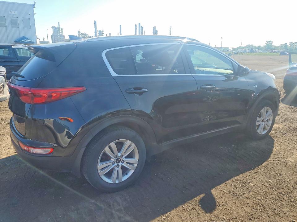 58256896 :رقم المزاد ، KNDPMCAC5H7136611 vin ، 2017 Kia Sportage مزاد بيع