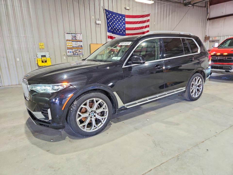56815416 :رقم المزاد ، 5UXCW2C00M9F66858 vin ، 2021 Bmw X7 مزاد بيع