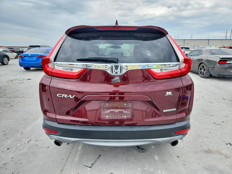 Продажа на аукционе авто 2018 Honda Cr-v, vin: 7FARW1H92JE002869, номер лота: 58148366