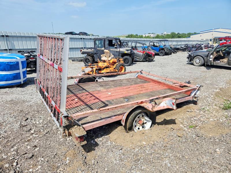 58271356 :رقم المزاد ، 2SWUW11A62G049175 vin ، 2002 Urwi Trailer مزاد بيع