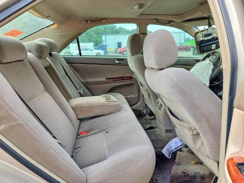 57557496 :رقم المزاد ، 4T1BE30K55U586252 vin ، 2005 Toyota Camry مزاد بيع