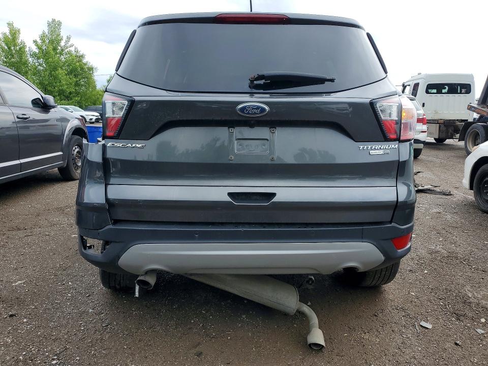 57558766 :رقم المزاد ، 1FMCU9J93HUD88117 vin ، 2017 Ford Escape مزاد بيع