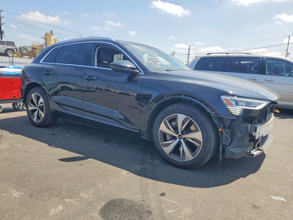 Продажа на аукционе авто 2024 Audi Q8 E-tron, vin: WA15AAGEXRB039331, номер лота: 58064156