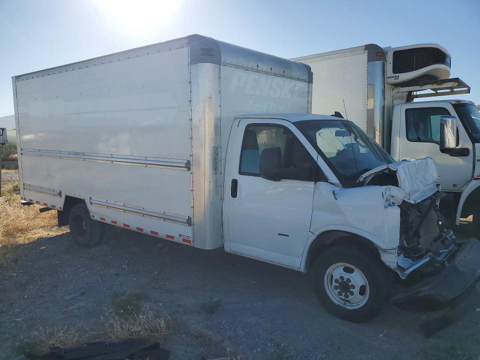 57410266 :رقم المزاد ، 7GZ37TC70NN009538 vin ، 2022 Gmc Savana مزاد بيع