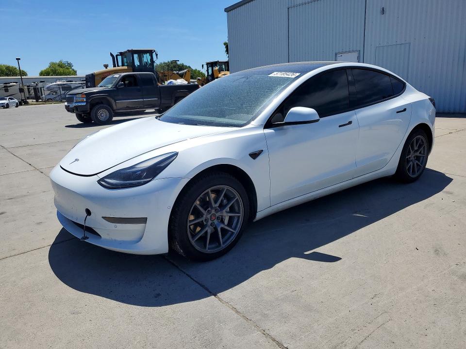 Auction sale of the 2022 Tesla Model 3, vin: 5YJ3E1EA3NF112256, lot number: 57185426