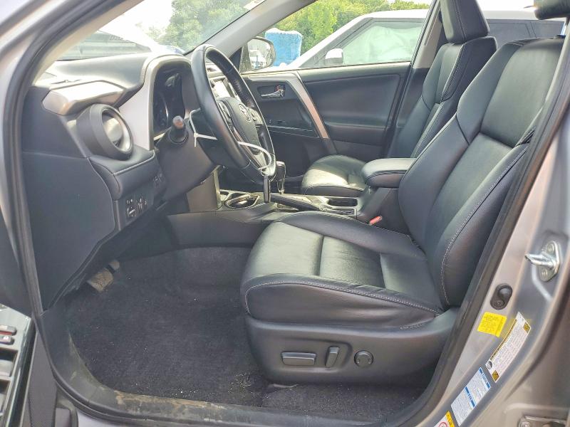 56091976 :رقم المزاد ، JTMDFREV5JD239269 vin ، 2018 Toyota Rav4 مزاد بيع