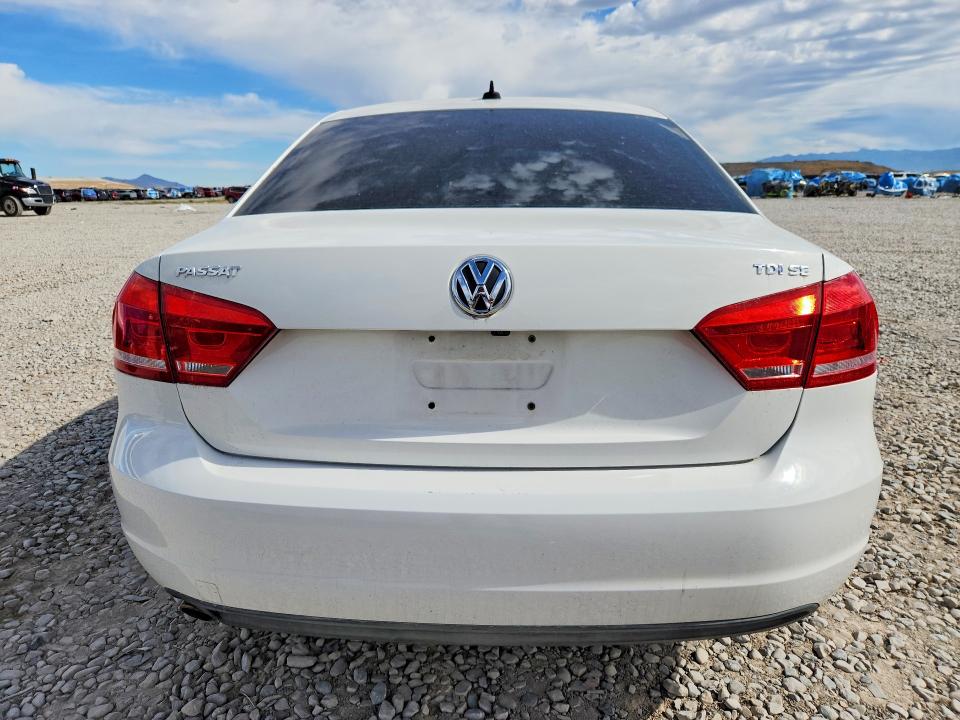 2014 Volkswagen Passat მანქანა იყიდება აუქციონზე, vin: 1VWBN7A36EC052800, აუქციონის ნომერი: 85983555