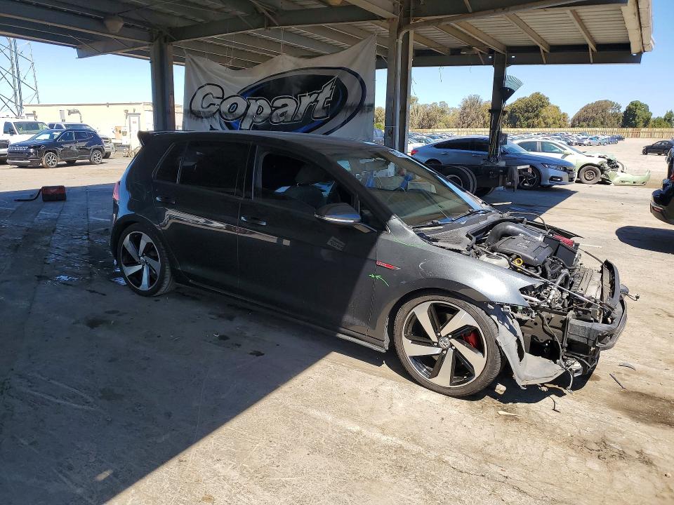 Продажа на аукционе авто 2017 Volkswagen Gti, vin: 3VW4T7AU8HM016861, номер лота: 57192036