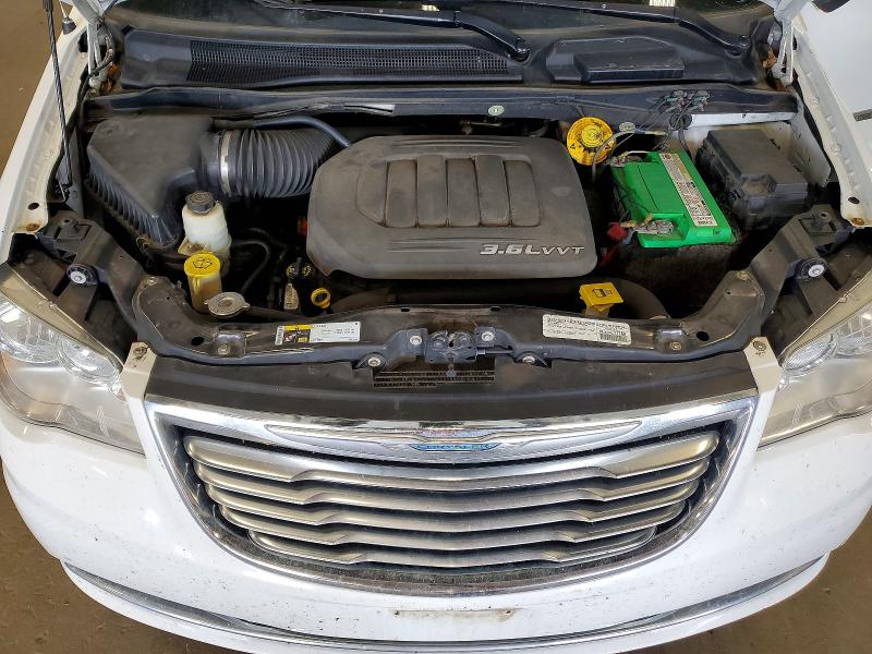 58489596 :رقم المزاد ، 2C4RC1BG3FR534333 vin ، 2015 Chrysler Town & Country مزاد بيع
