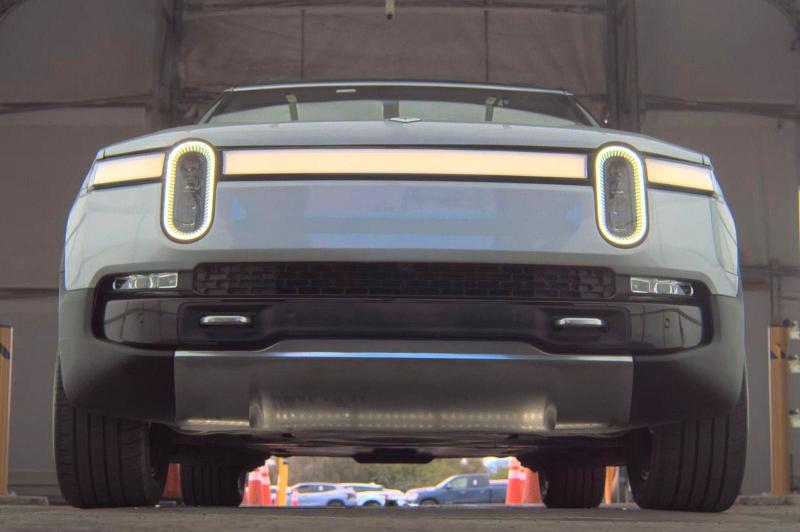 2023 Rivian R1s მანქანა იყიდება აუქციონზე, vin: 7PDSGABA4PN019950, აუქციონის ნომერი: 57083326