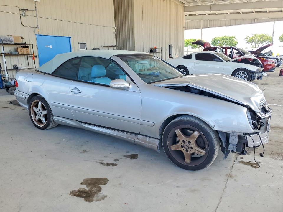 2002 Mercedes-benz Clk მანქანა იყიდება აუქციონზე, vin: WDBLK70G52T113813, აუქციონის ნომერი: 57309906