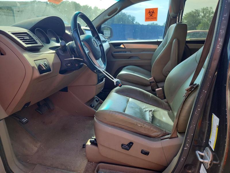 2011 Volkswagen Routan მანქანა იყიდება აუქციონზე, vin: 2V4RW3DG8BR717680, აუქციონის ნომერი: 85988505