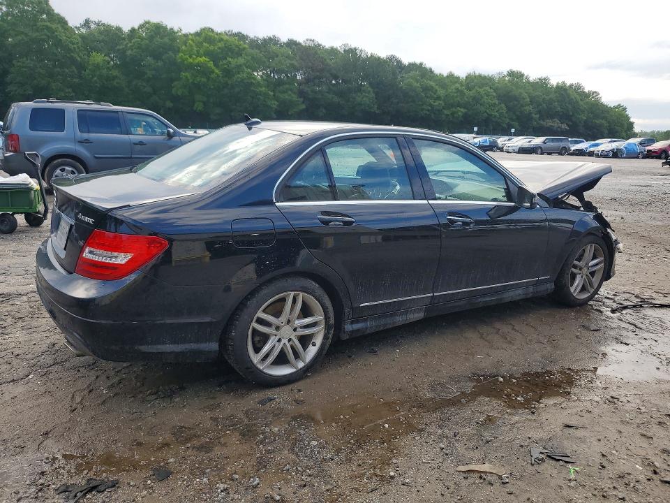 2014 Mercedes-benz C მანქანა იყიდება აუქციონზე, vin: WDDGF8AB1EG208078, აუქციონის ნომერი: 55732266