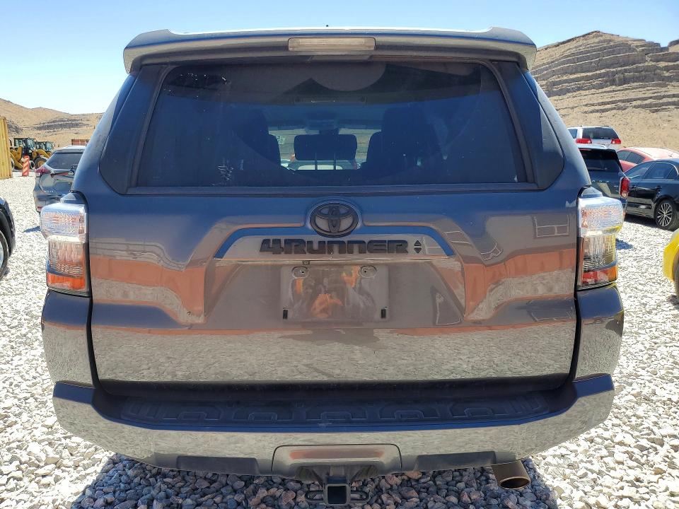 56803136 :رقم المزاد ، JTEBU5JR0L5757961 vin ، 2020 Toyota 4runner مزاد بيع
