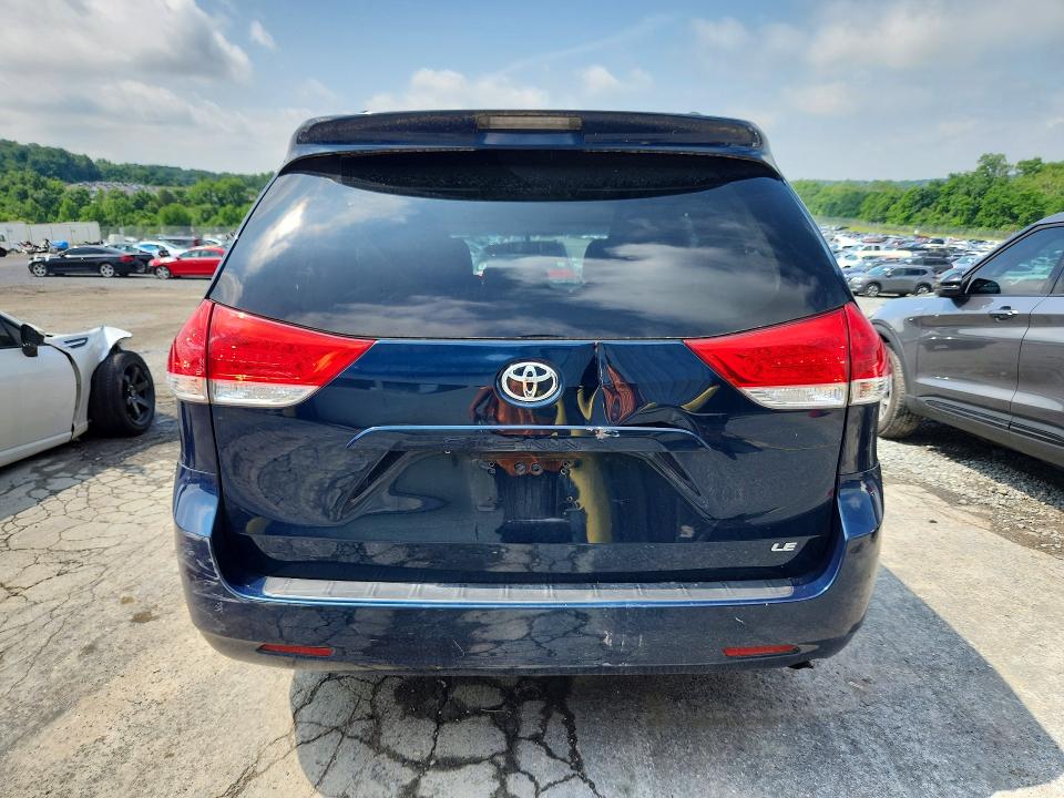 2011 Toyota Sienna მანქანა იყიდება აუქციონზე, vin: 5TDKK3DC4BS054295, აუქციონის ნომერი: 56681496