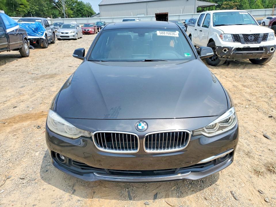 58816036 :رقم المزاد ، WBA8D9C52HK678023 vin ، 2017 Bmw 330 مزاد بيع