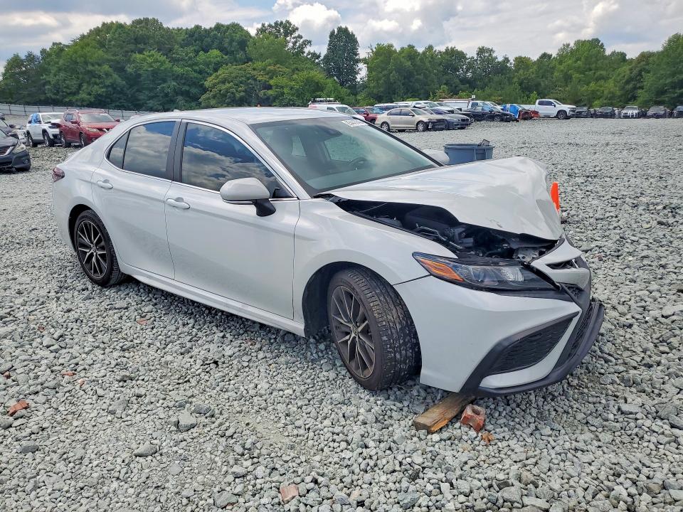 85448945 :رقم المزاد ، 4T1G11AKXRU248131 vin ، 2024 Toyota Camry مزاد بيع