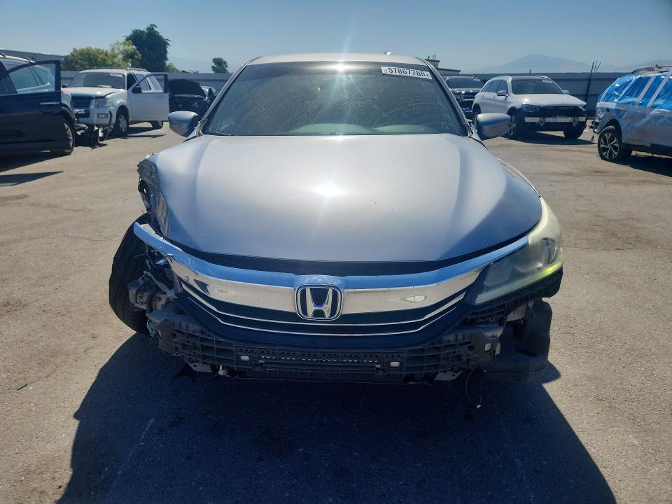 2017 Honda Accord მანქანა იყიდება აუქციონზე, vin: 1HGCR2F12HA184654, აუქციონის ნომერი: 57867786