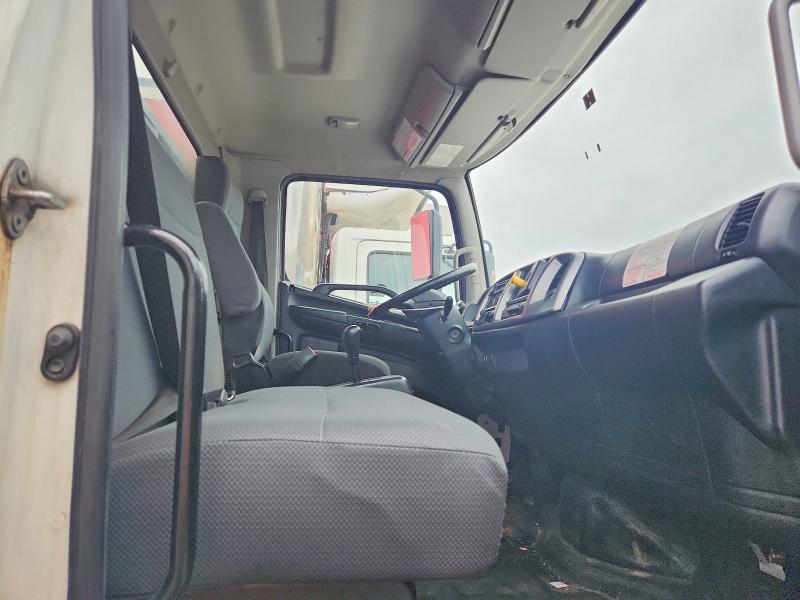 56218076 :رقم المزاد ، 5PVNJ8JT8J4S58240 vin ، 2018 Hino 268a مزاد بيع